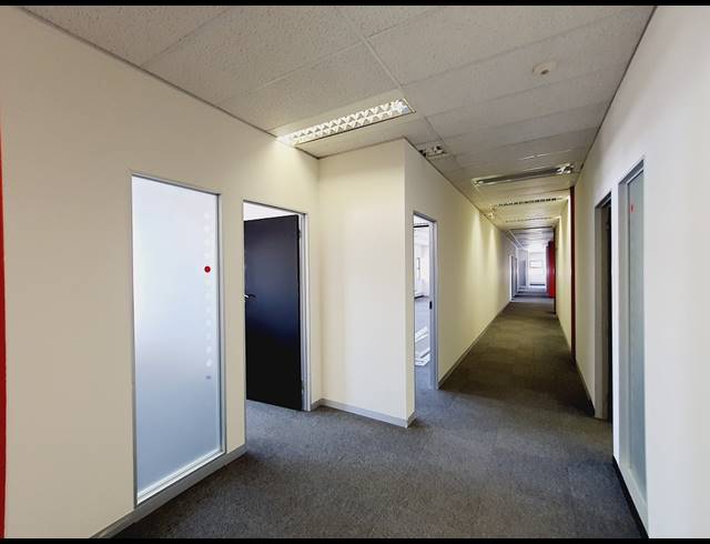 686.90M² OFFICE TO LET IN HALFWAY HOUSE
